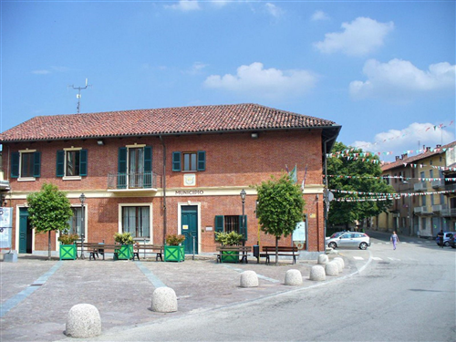 Montafia punta sulla cultura: arriva â€œScambiare Saperiâ€ con Marco Gobetti